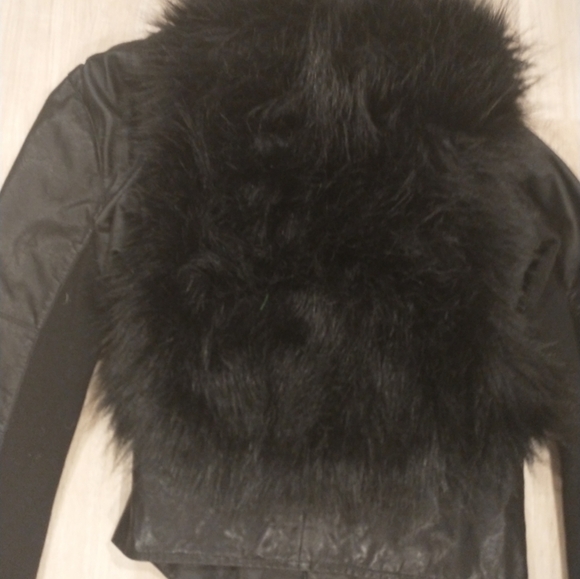 Black faux fur leather short cropped jacket‎ - Picture 7 of 7